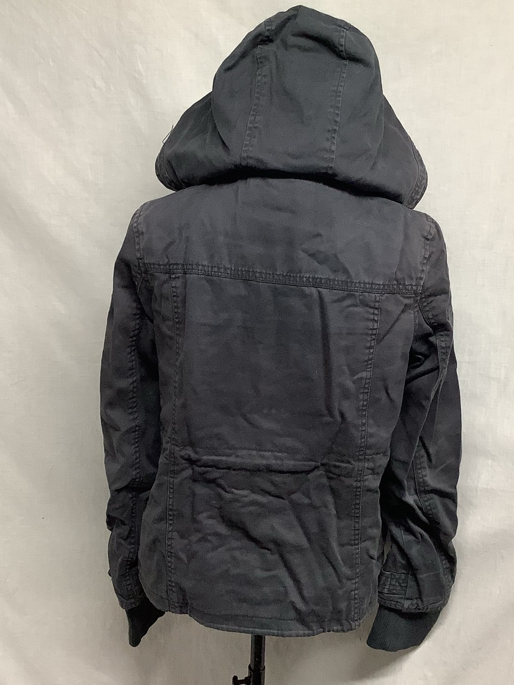 Aeropostale Women’s Dark Gray Zip/Button Up Blue/Gray Plaid inside Hooded Jacket - Picture 3 of 14